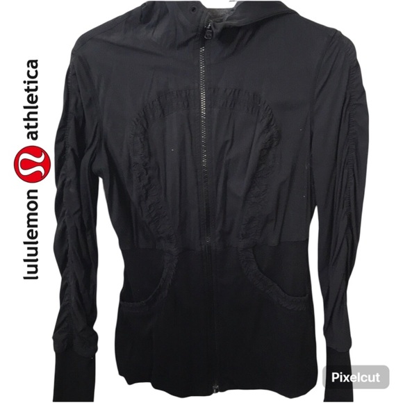 lululemon athletica Jackets & Blazers - 🧘‍♀️$15.00 Lulu item 💫💫GUC . Size tag removed but would be a small